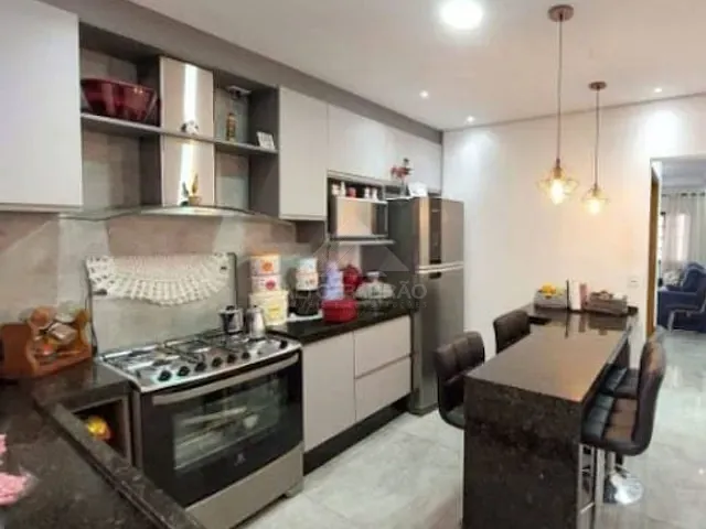 Sobrado com 125m² 3 quartos e 3 banheiros, à venda, no bairro Parque São Vicente em Mauá