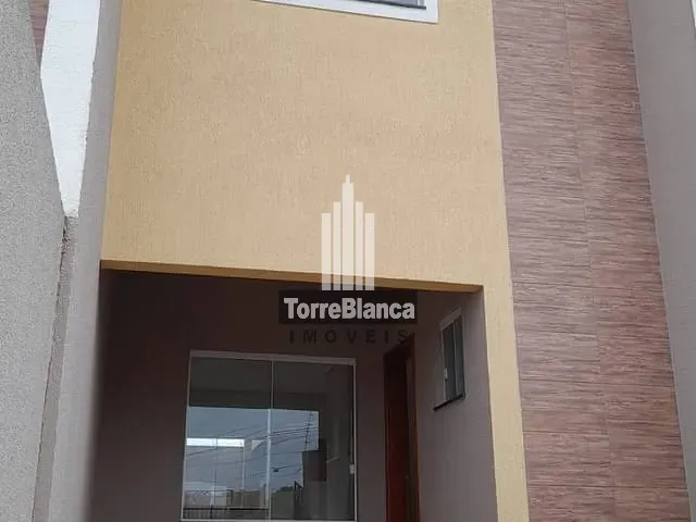 Sobrado 2 quartos e 2 banheiros, à venda, no bairro Uvaranas em Ponta Grossa