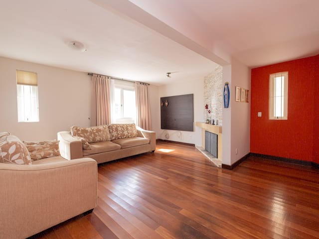 Casa com 300m² 3 quartos e 3 banheiros, à venda, no bairro Três Vendas em Pelotas