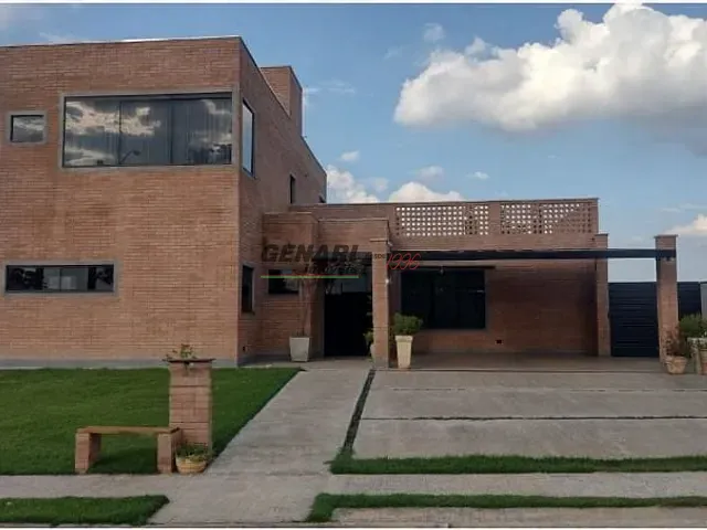 Sobrado com 1229m² 3 quartos e 5 banheiros, à venda, no bairro Jardim Quintas da Terracota em Indaiatuba