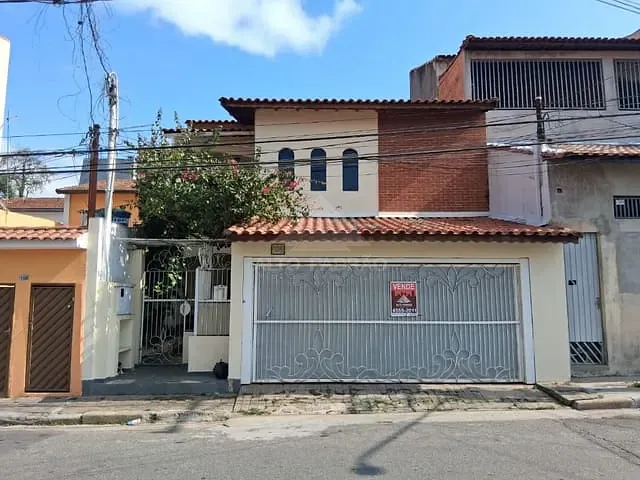Sobrado com 166m² 3 quartos e 2 banheiros, à venda, no bairro Jardim Pilar em Mauá