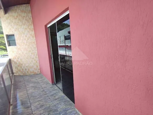 Sobrado com 225m² 3 quartos e 3 banheiros, à venda, no bairro Vila Ana Maria em Mauá