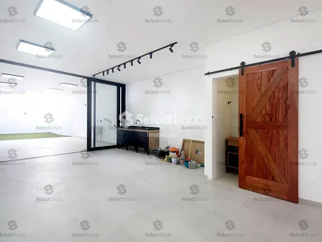 Sobrado com 190m² 2 quartos e 1 banheiro, à venda, no bairro Vila Nossa Senhora das Vitórias em Mauá