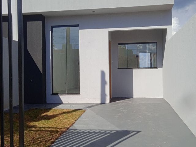 Sobrado com 125m² 2 quartos e 1 banheiro, à venda, no bairro Colinas em Londrina