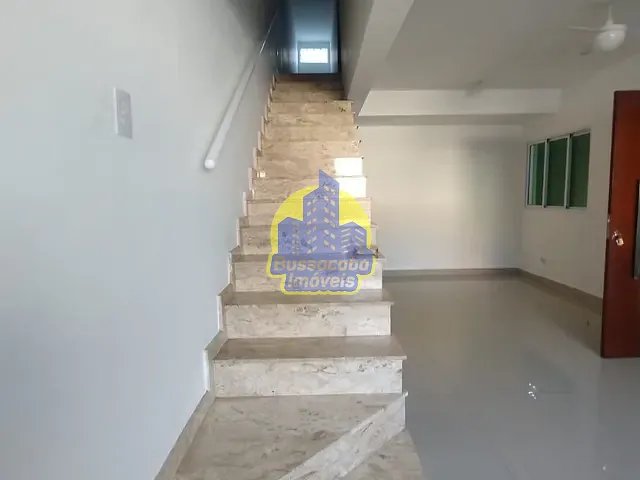 Sobrado com 172m², para alugar, no bairro Vila Yara em Osasco