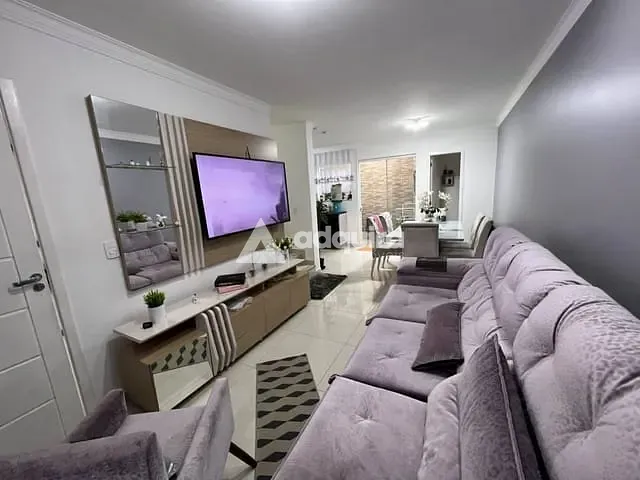 Sobrado com 97m² 3 quartos e 3 banheiros, à venda, no bairro Colônia Dona Luíza em Ponta Grossa