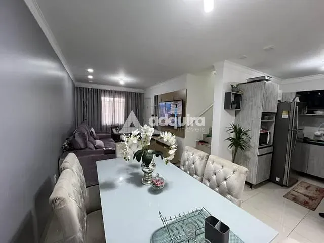Sobrado com 97m² 3 quartos e 3 banheiros, à venda, no bairro Colônia Dona Luíza em Ponta Grossa