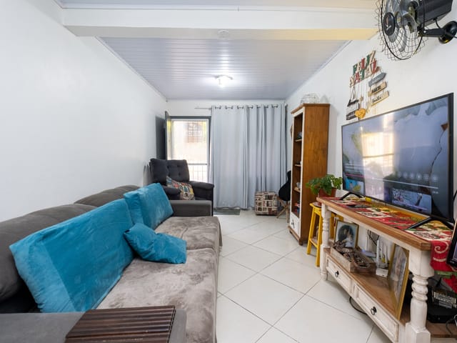 Casa 2 quartos e 2 banheiros, à venda, no bairro Centro em Pelotas