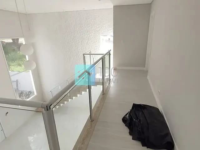 Sobrado com 1240m² 4 quartos e 5 banheiros, à venda, no bairro Jardim São Gabriel em Não informado