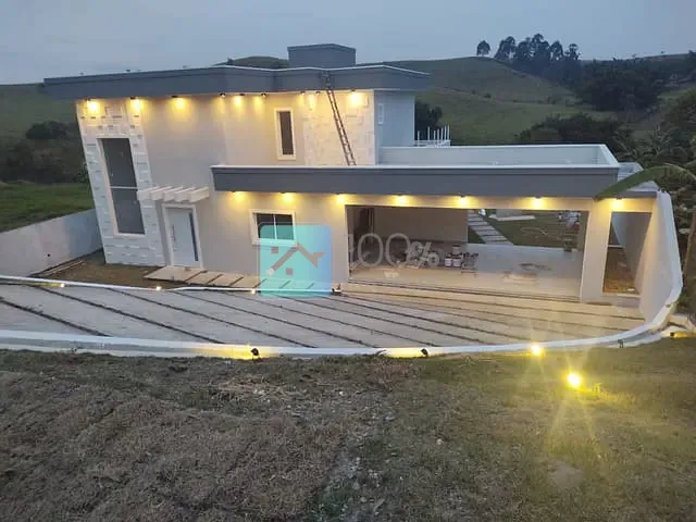 Sobrado com 1240m² 4 quartos e 5 banheiros, à venda, no bairro Jardim São Gabriel em Não informado