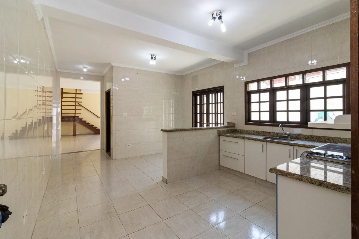 Sobrado para venda em Jardim Santa Fé (Zona Oeste) com 3 quartos, 182m²