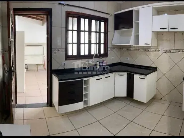 Sobrado com 185m² 3 quartos e 3 banheiros, à venda, no bairro Alto Ipiranga em Mogi das Cruzes