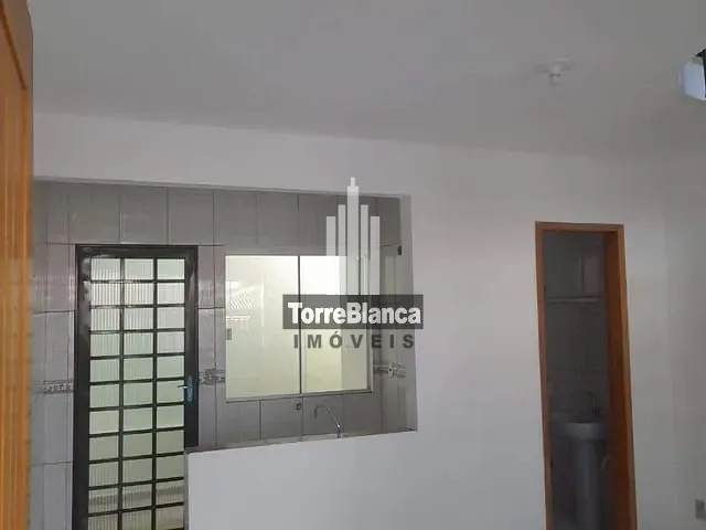 Sobrado com 69m² 2 quartos e 2 banheiros, à venda, no bairro Uvaranas em Ponta Grossa