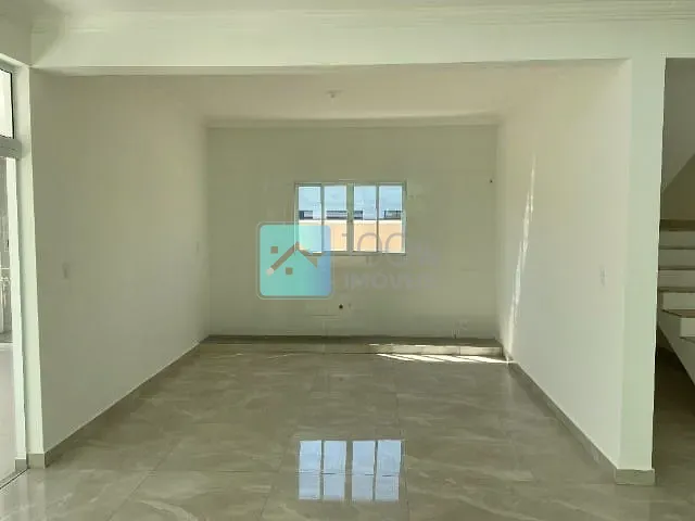Sobrado com 300m² 3 quartos e 4 banheiros, à venda, no bairro Condomínio Terras do Vale em Não informado