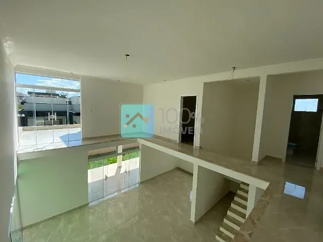Sobrado com 300m² 3 quartos e 4 banheiros, à venda, no bairro Condomínio Terras do Vale em Não informado