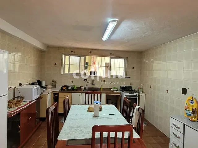 Sobrado com 200m² 3 quartos e 2 banheiros, à venda, no bairro Cidade das Flores em Osasco