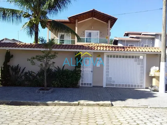 Sobrado com 419m² 5 quartos e 4 banheiros, à venda, no bairro Indaiá em Caraguatatuba