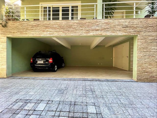 Sobrado com 1000m² 4 quartos e 7 banheiros, à venda, no bairro Altos de São Fernando em Jandira