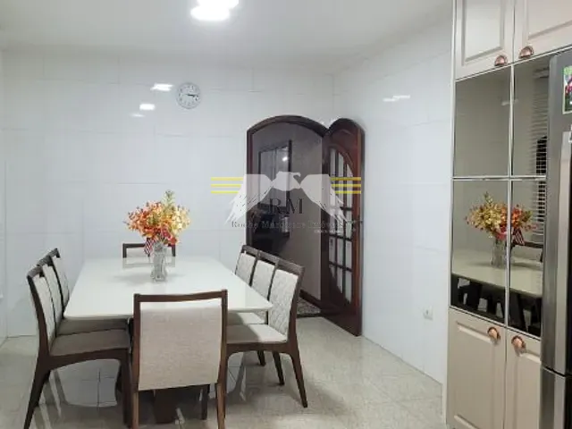 Sobrado 3 quartos e 3 banheiros, à venda, no bairro Parque Maria Luiza em São Paulo