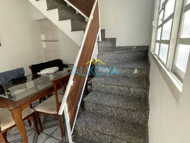 Sobrado com 120m² 3 quartos e 2 banheiros, à venda, no bairro Vila Guarani em São José dos Campos