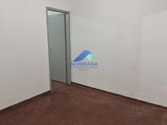 Sobrado com 250m² 3 quartos e 2 banheiros, para alugar, no bairro Jardim das Indústrias em São José dos Campos