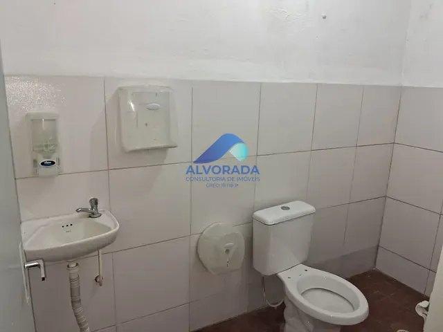 Sobrado com 250m² 3 quartos e 2 banheiros, para alugar, no bairro Jardim das Indústrias em São José dos Campos
