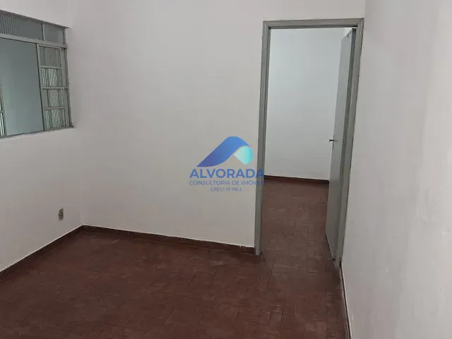 Sobrado com 250m² 3 quartos e 2 banheiros, para alugar, no bairro Jardim das Indústrias em São José dos Campos