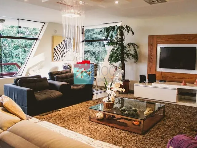 Sobrado com 3030m², à venda, no bairro Quinta das Flores em São José dos Campos