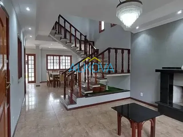 Sobrado com 360m² 5 quartos e 5 banheiros, à venda, no bairro Urbanova em São José dos Campos