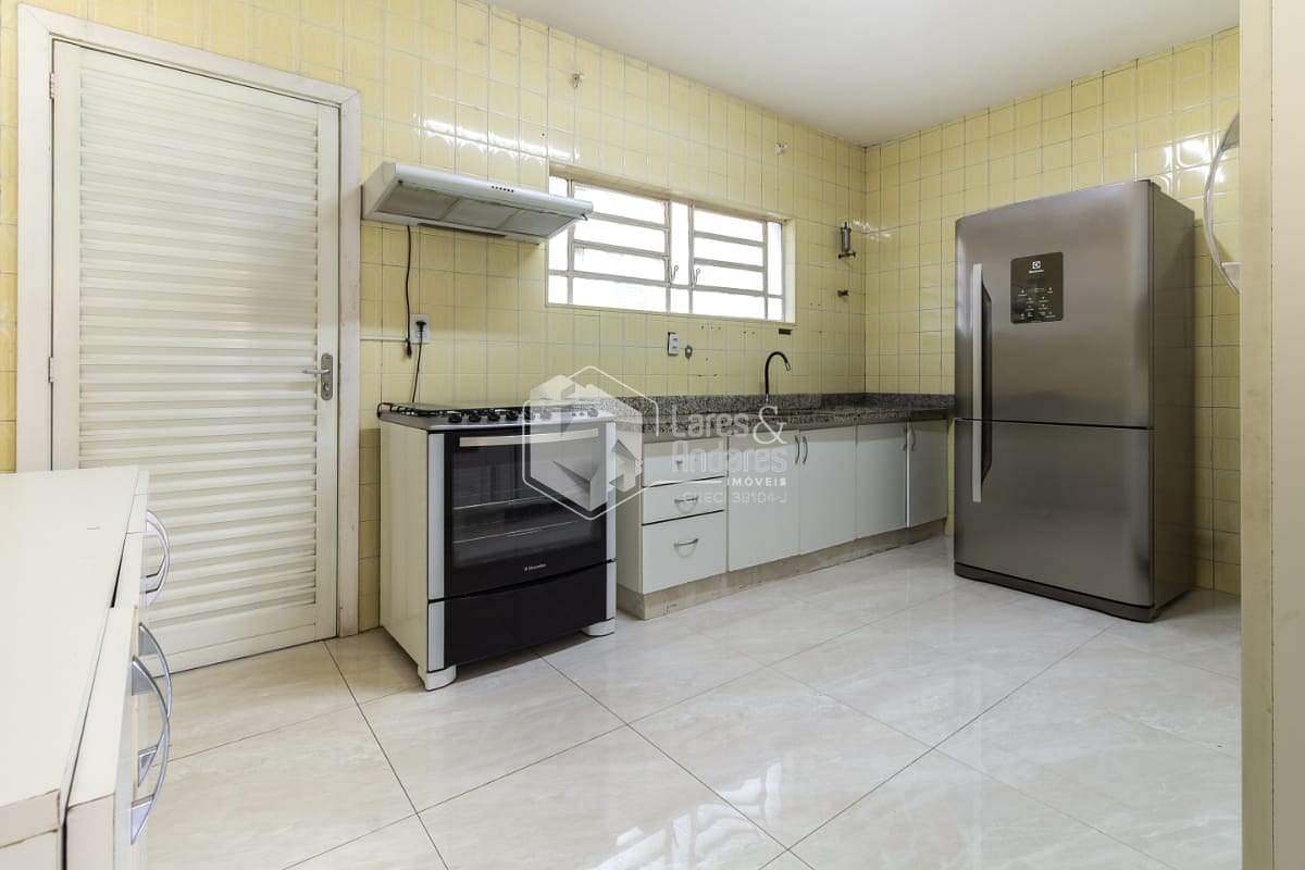 Casa à venda com 2 quartos, 112m² - Foto 9