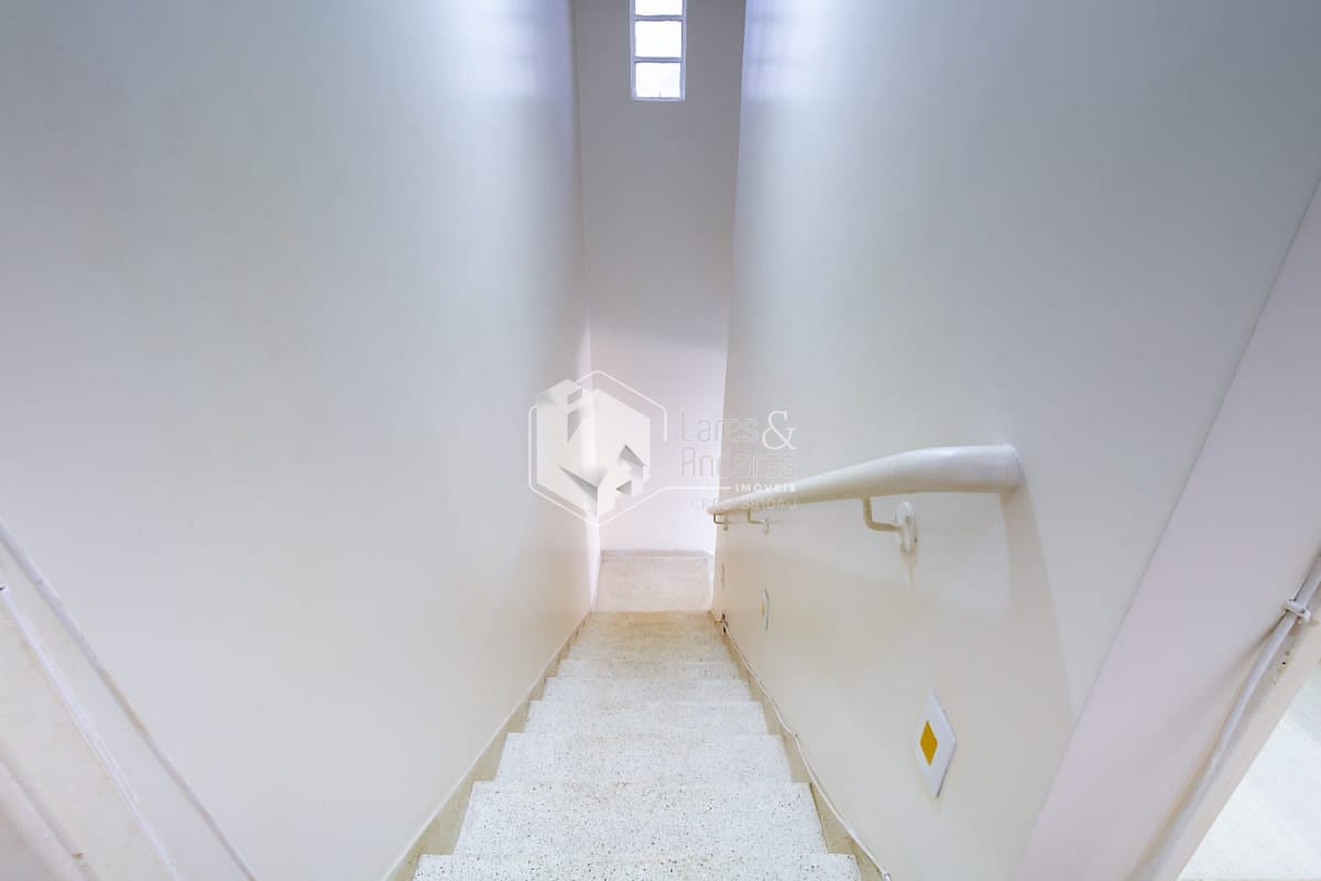 Casa à venda com 2 quartos, 112m² - Foto 11