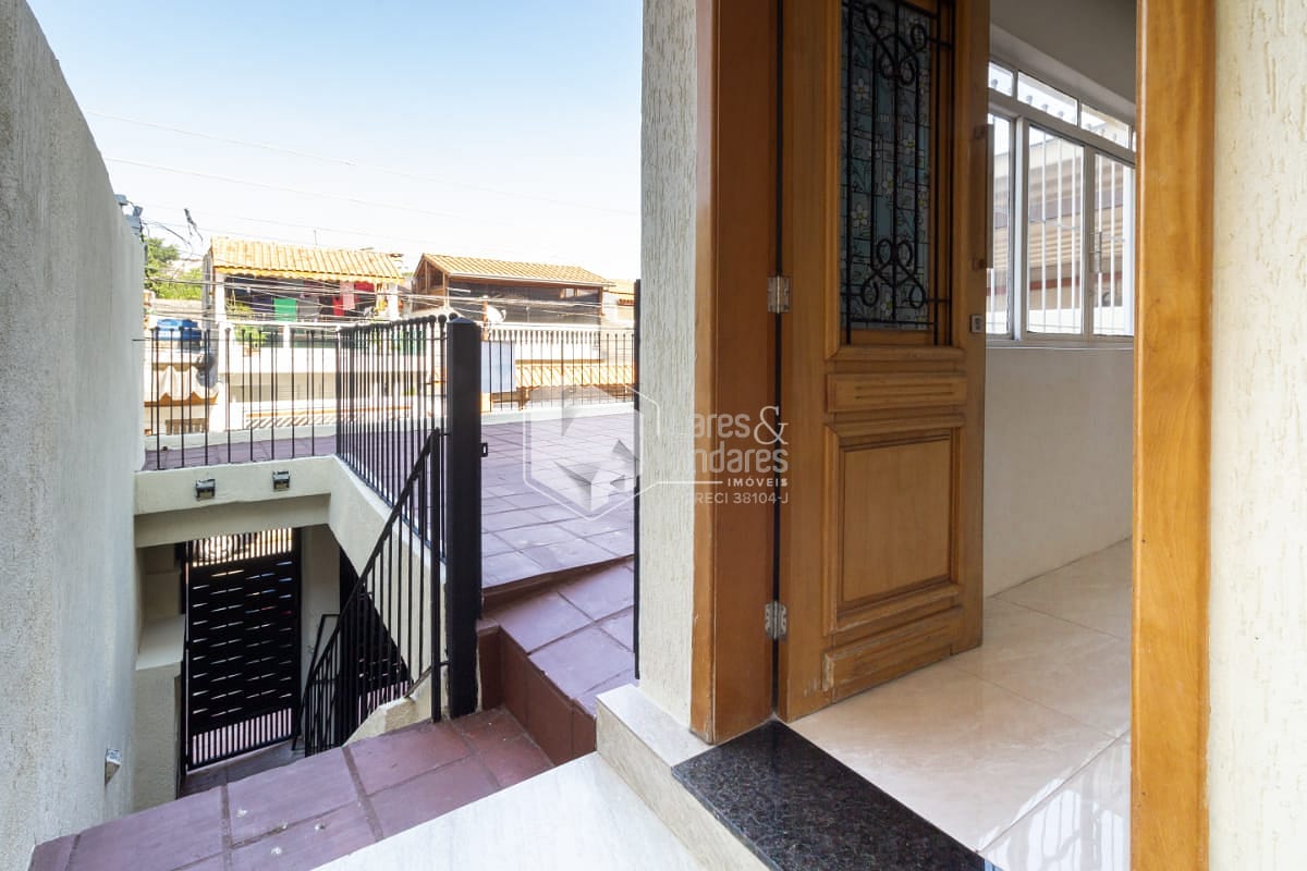 Casa à venda com 2 quartos, 112m² - Foto 2