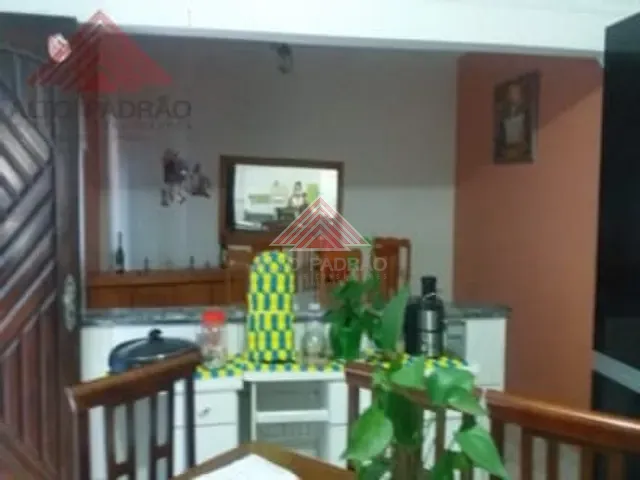 Sobrado com 126m² 3 quartos e 2 banheiros, à venda, no bairro Jardim Guanabara em Ribeirão Pires