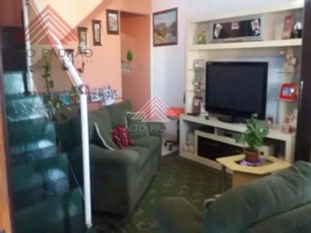 Sobrado com 126m² 3 quartos e 2 banheiros, à venda, no bairro Jardim Guanabara em Ribeirão Pires