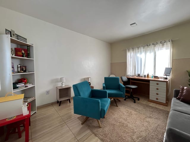 Casa com 425m² 4 quartos e 3 banheiros, à venda, no bairro Obelisco em Pelotas
