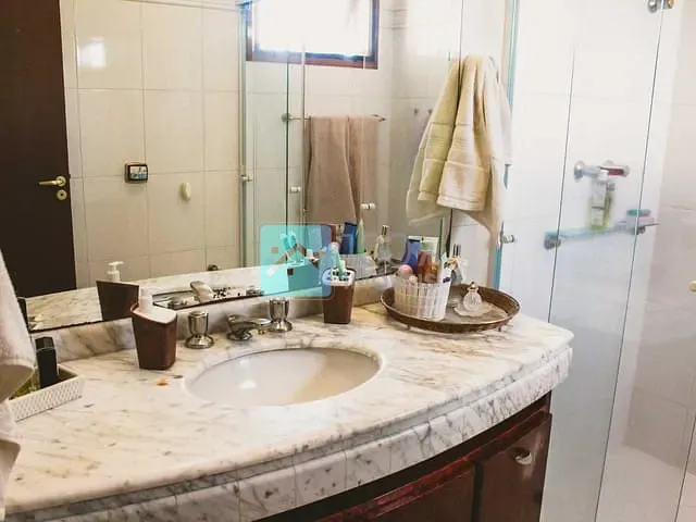 Sobrado com 505m² 3 quartos e 4 banheiros, à venda, no bairro Urbanova em São José dos Campos