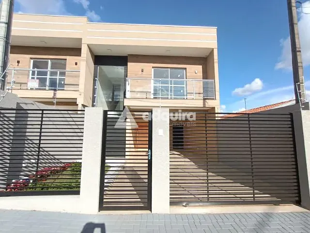Sobrado 3 quartos e 3 banheiros, à venda, no bairro Jardim Carvalho em Ponta Grossa