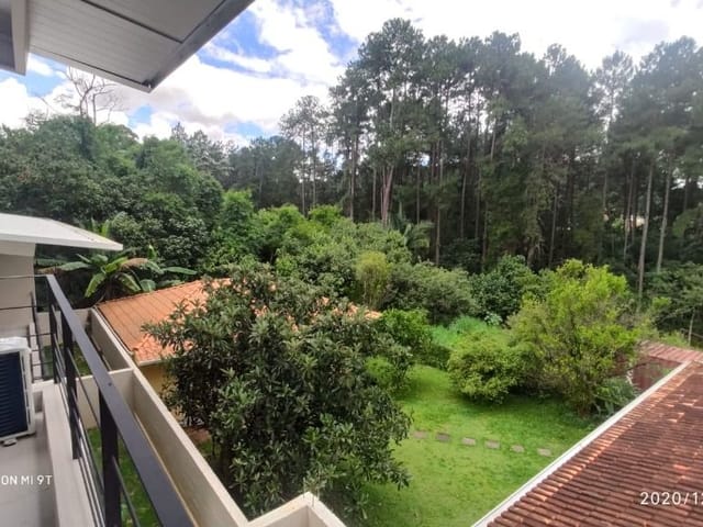 Sobrado com 350m² 3 quartos e 3 banheiros, à venda, no bairro Jardim Barbacena em Cotia