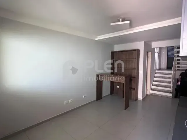 Sobrado 3 quartos e 2 banheiros, à venda, no bairro Parada Inglesa em São Paulo