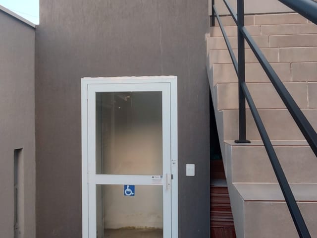 Sobrado 2 quartos e 2 banheiros, à venda, no bairro Parque Boturussu em São Paulo