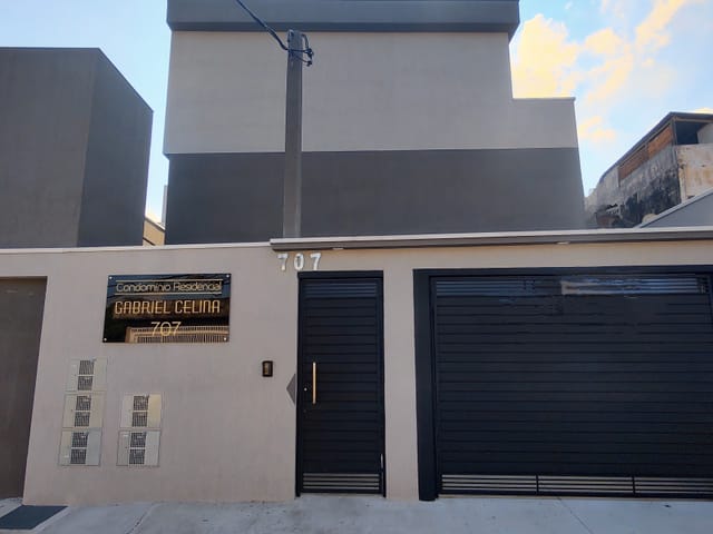 Sobrado 2 quartos e 2 banheiros, à venda, no bairro Parque Boturussu em São Paulo