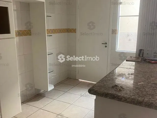 Sobrado com 105m² 3 quartos e 2 banheiros, à venda, no bairro Parque São Vicente em Mauá