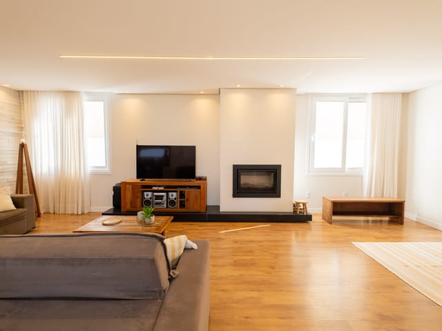 Casa com 400m² 3 quartos e 4 banheiros, à venda, no bairro Laranjal em Pelotas