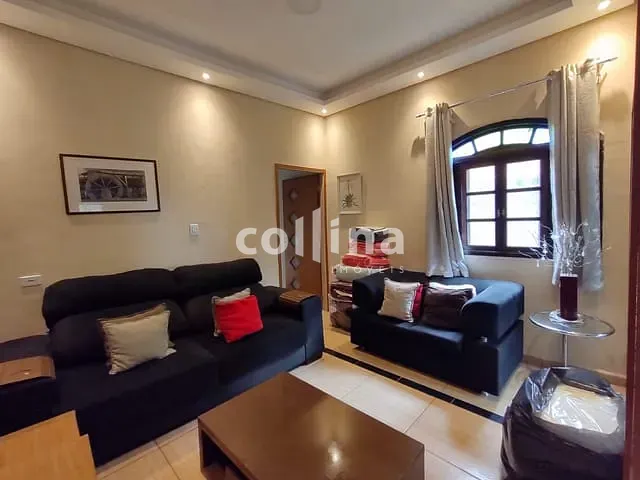 Sobrado com 300m² 2 quartos e 2 banheiros, à venda, no bairro Parque Jandaia em Carapicuíba