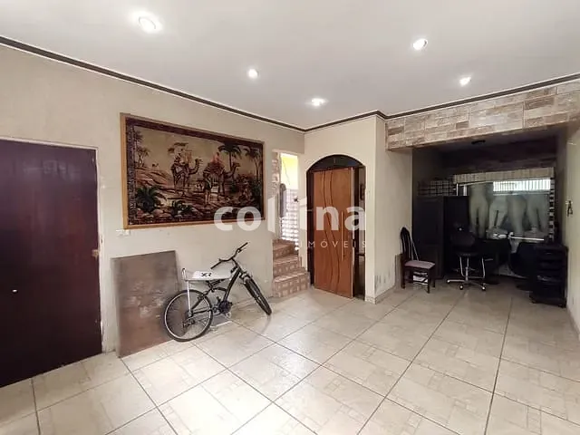 Sobrado com 300m² 2 quartos e 2 banheiros, à venda, no bairro Parque Jandaia em Carapicuíba