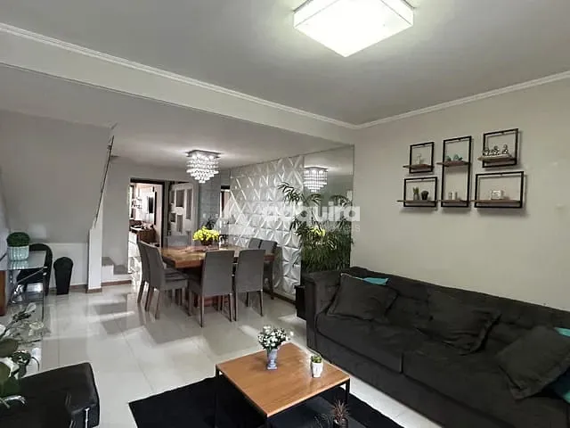 Sobrado 3 quartos e 3 banheiros, à venda, no bairro Orfãs em Ponta Grossa