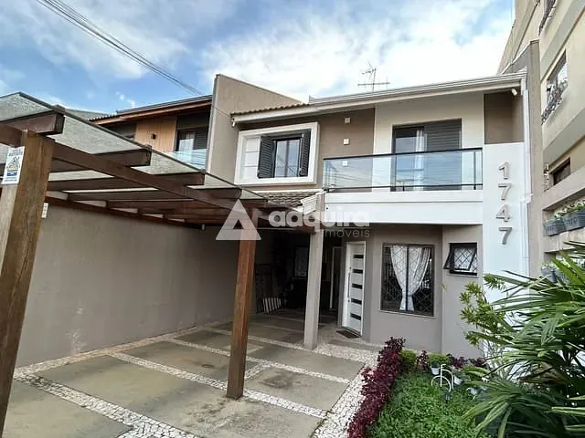 Sobrado 3 quartos e 3 banheiros, à venda, no bairro Orfãs em Ponta Grossa