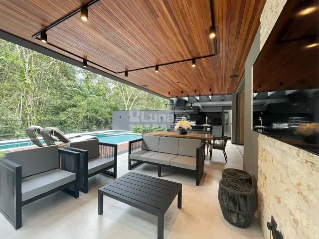 Sobrado com 420m² 6 quartos e 7 banheiros, à venda, no bairro Riviera de São Lourenço em Bertioga