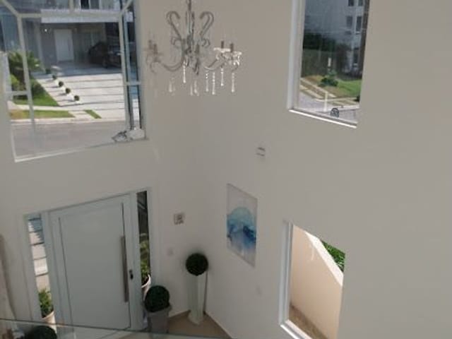 Sobrado com 360m² 3 quartos e 3 banheiros, à venda, no bairro Jardim Colibri em Cotia