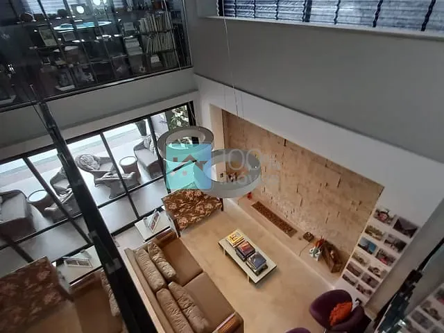 Sobrado com 450m² 4 quartos e 5 banheiros, para alugar, no bairro Urbanova em São José dos Campos